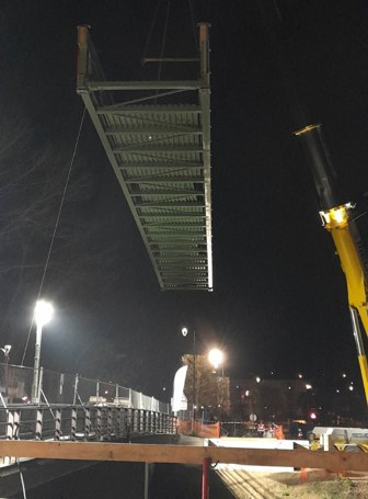 Remplacement de la passerelle enjambant le canal de Meaux à Esbly (77)
